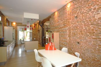 Toulousaine restaurée scindée en 8 appartements – Image 9